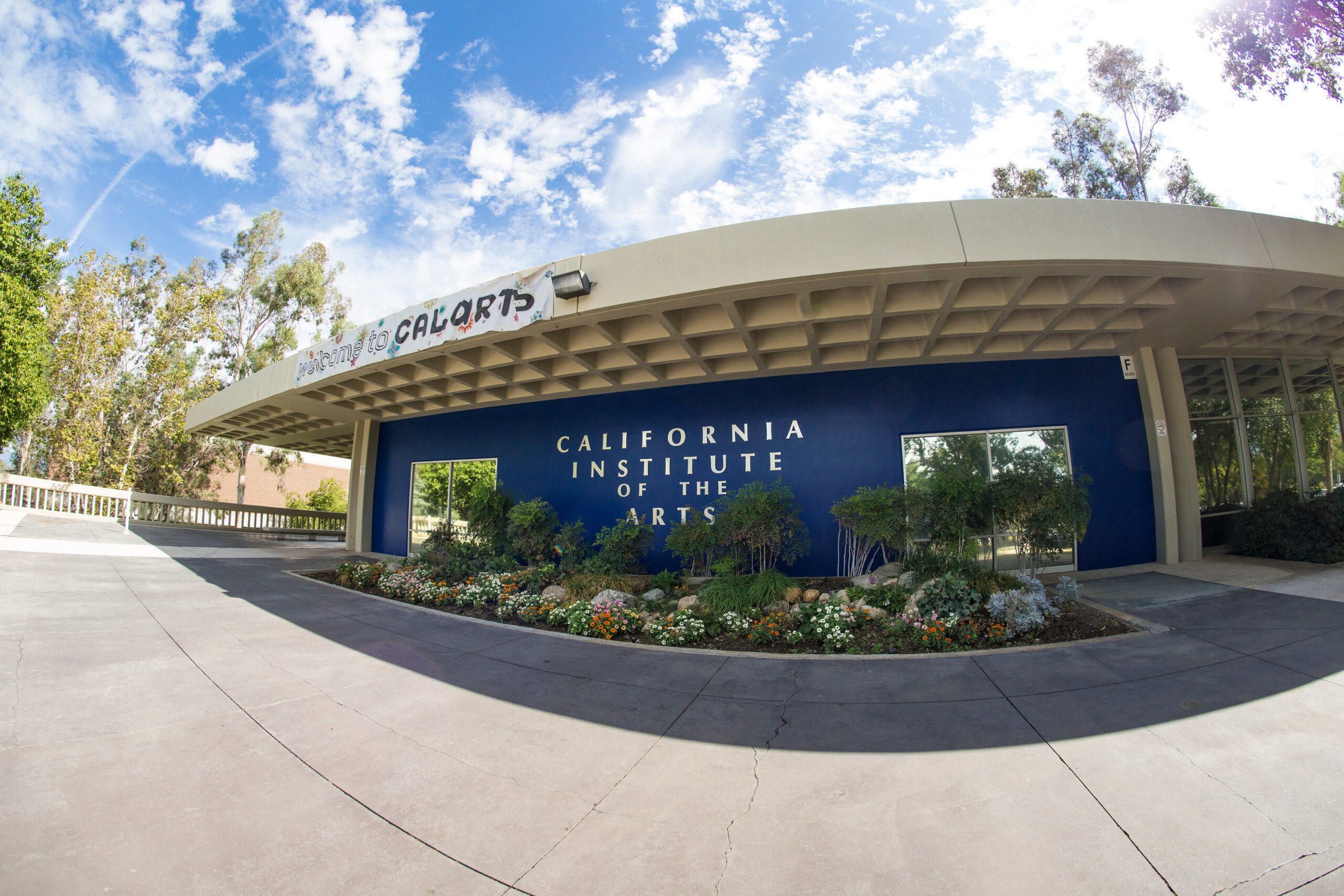 カリフォルニア芸術大学（CalArts）-campus2