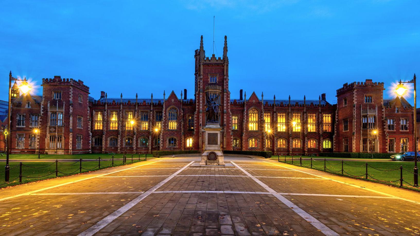 Queen's University Belfast-campus3