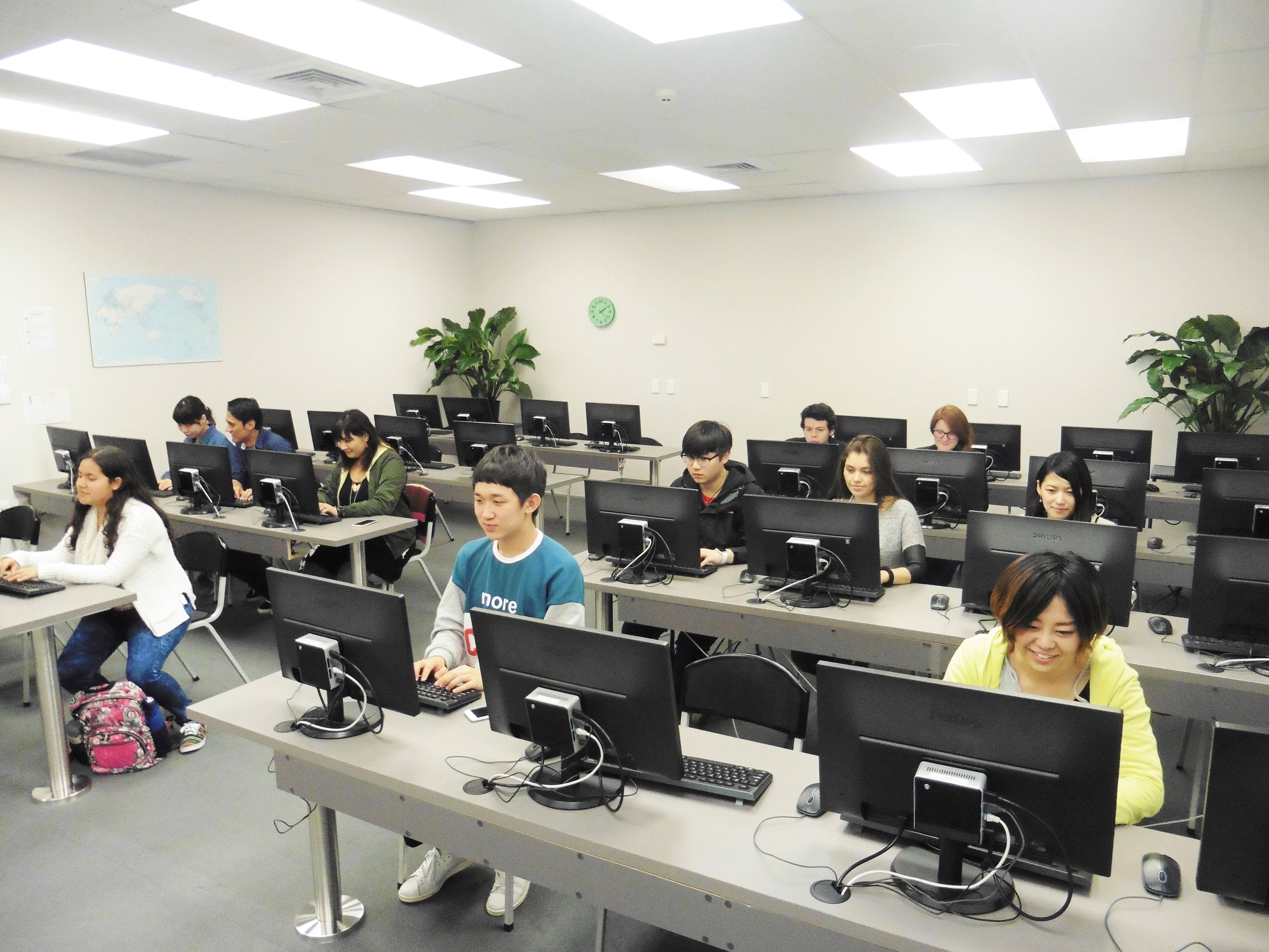 コンピュータールーム