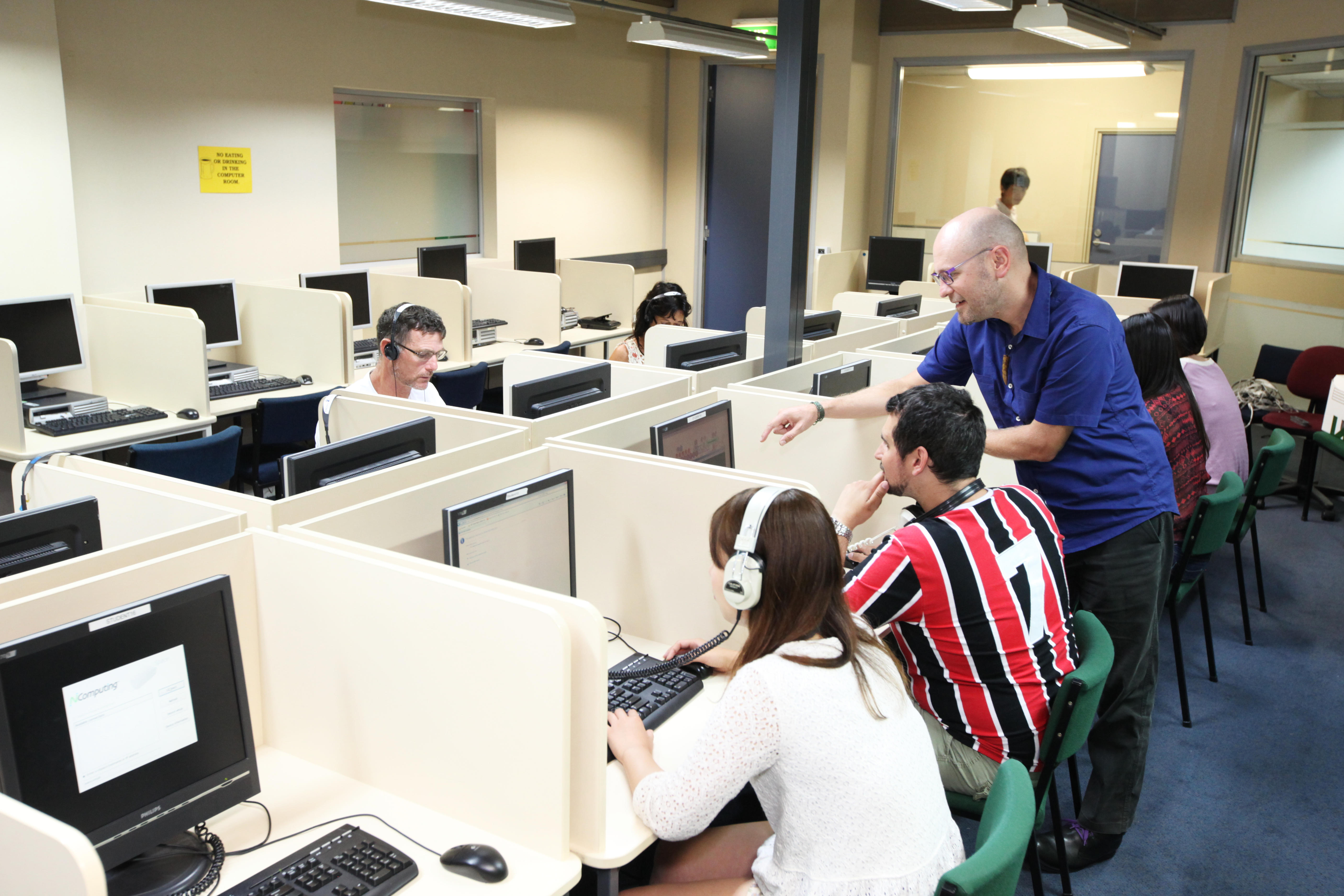 コンピュータールーム