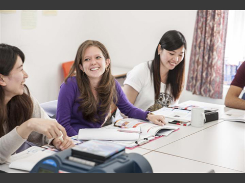 センター・オブ・イングリッシュ・スタディーズ