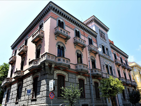 アカデミア・イタリアーナ（Accademia Italiana）