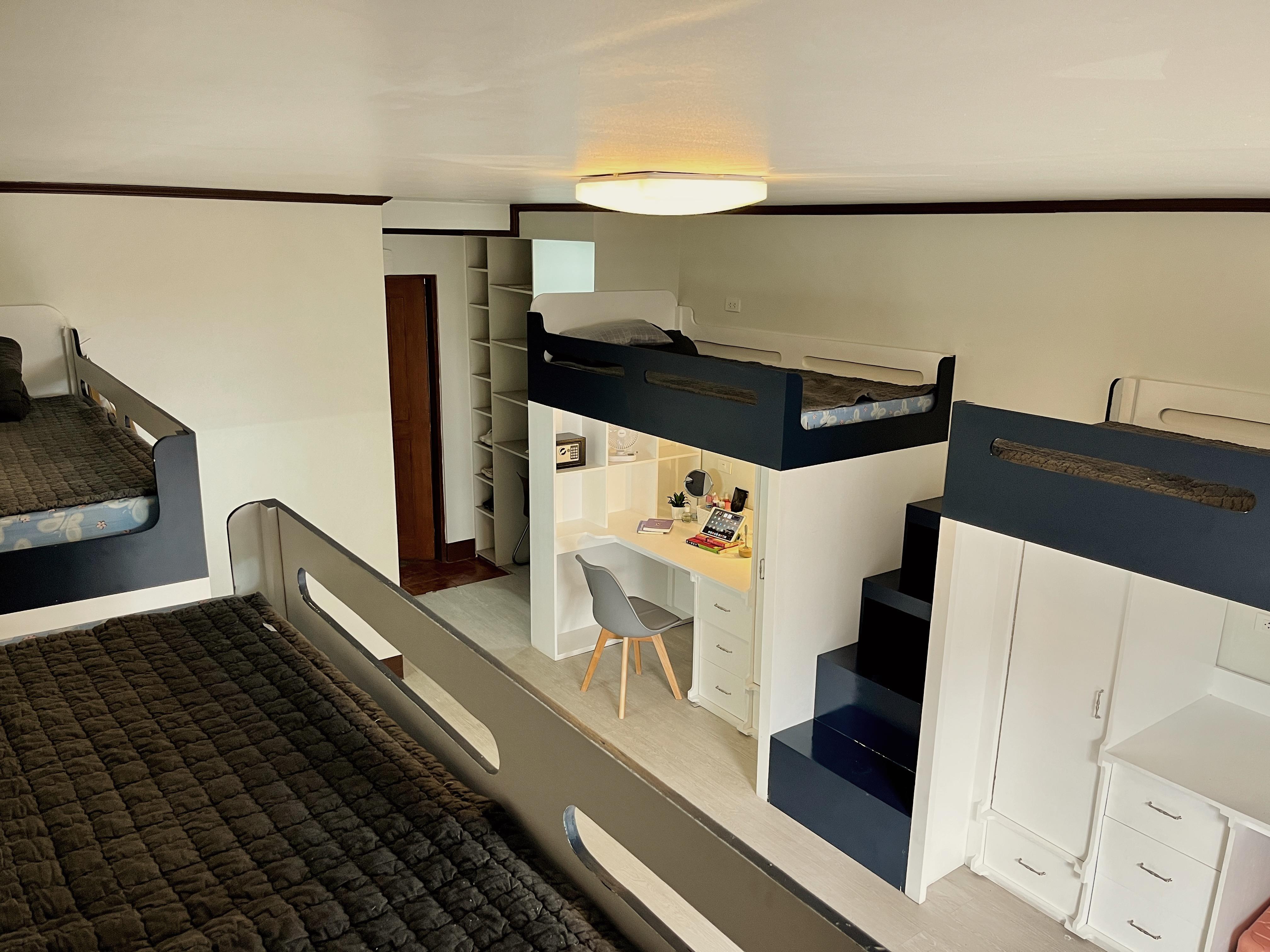 3+1英語部屋(講師1名+生徒3名の共同生活)