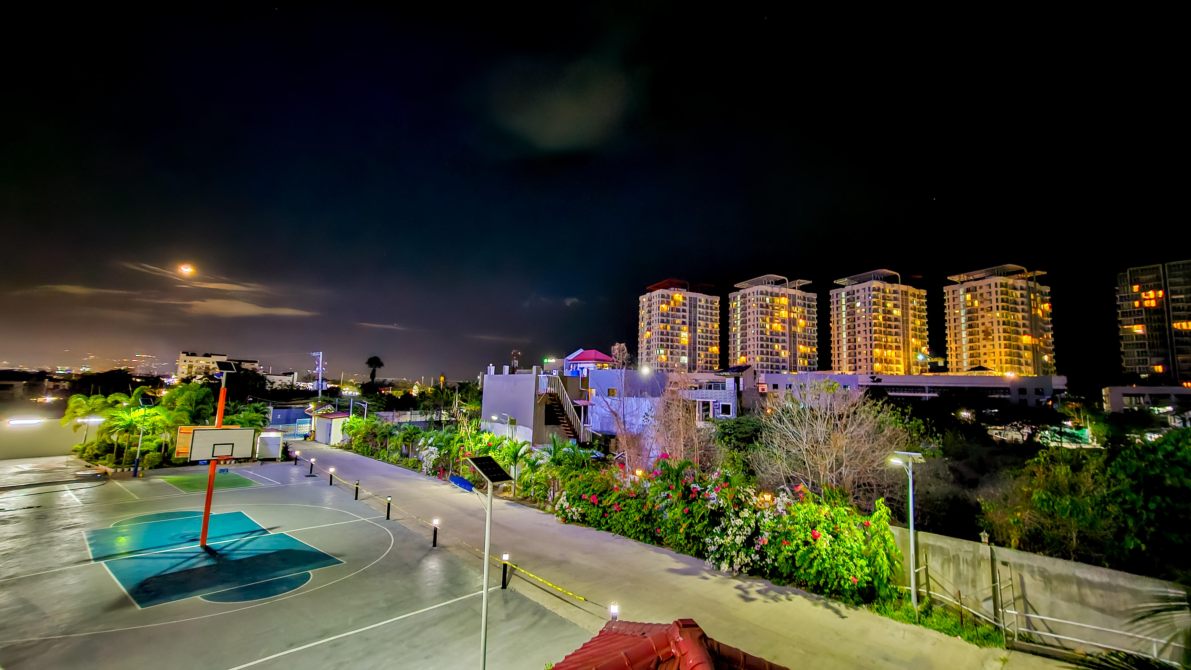 キャンパス内交流スペース