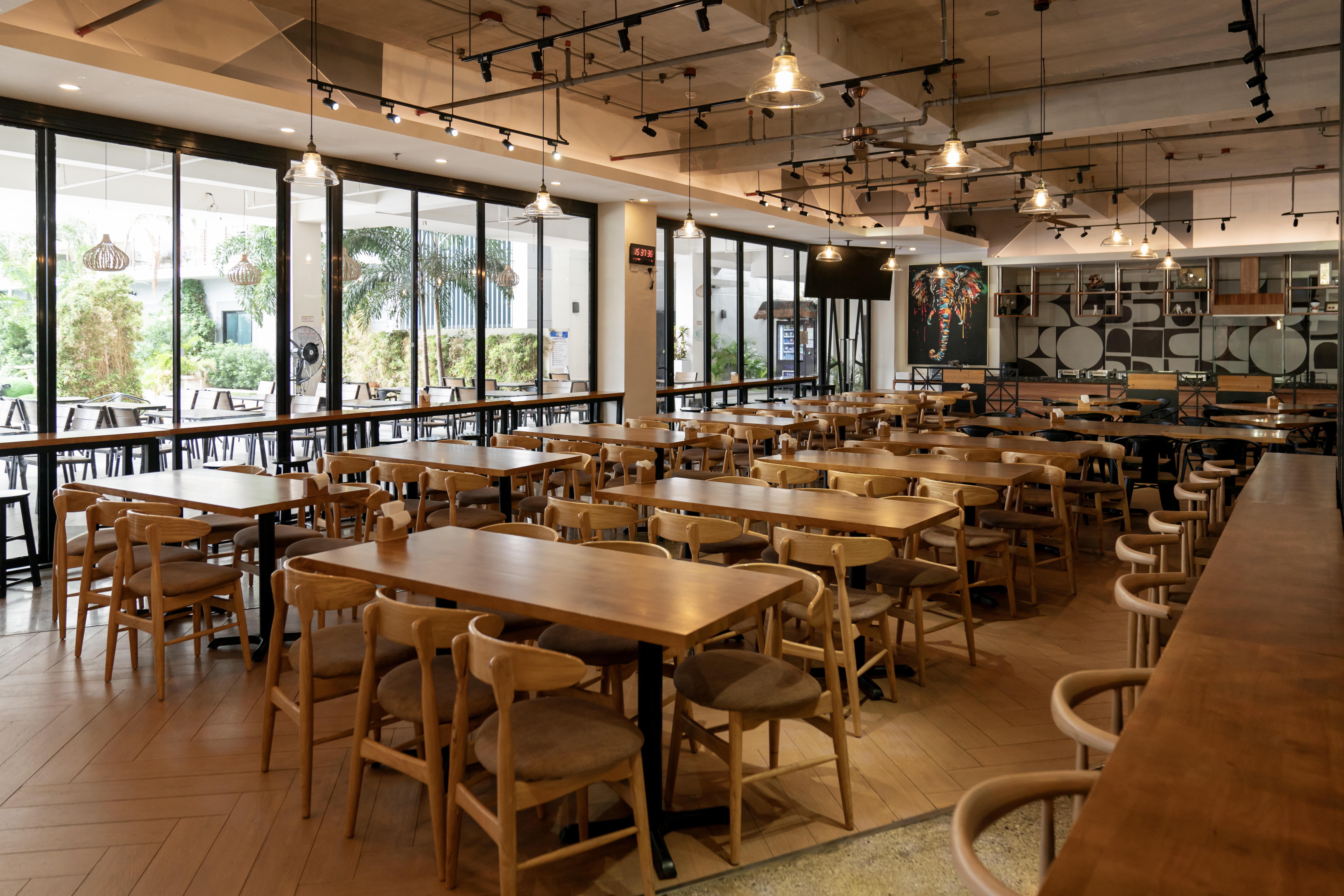 ダイニングホール