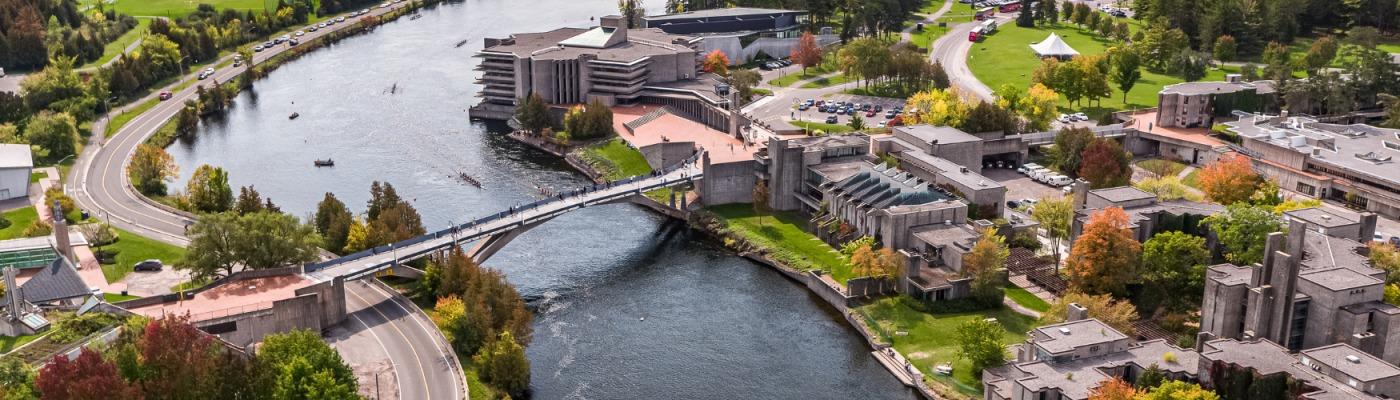 Trent University キャンパス