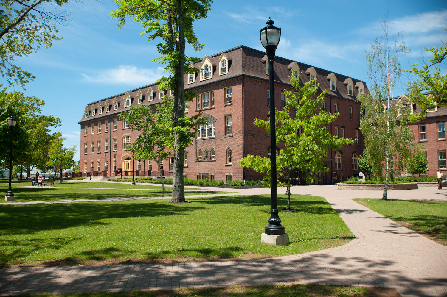 UPEIのシンボル SDU Main Building